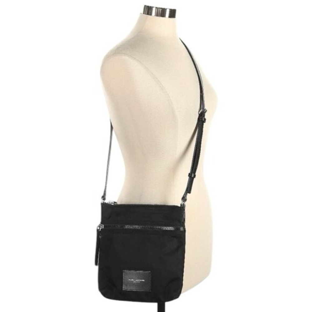 Marc Jacobs Black Crossbody Nylon Zip Bag - Picture 4 of 6